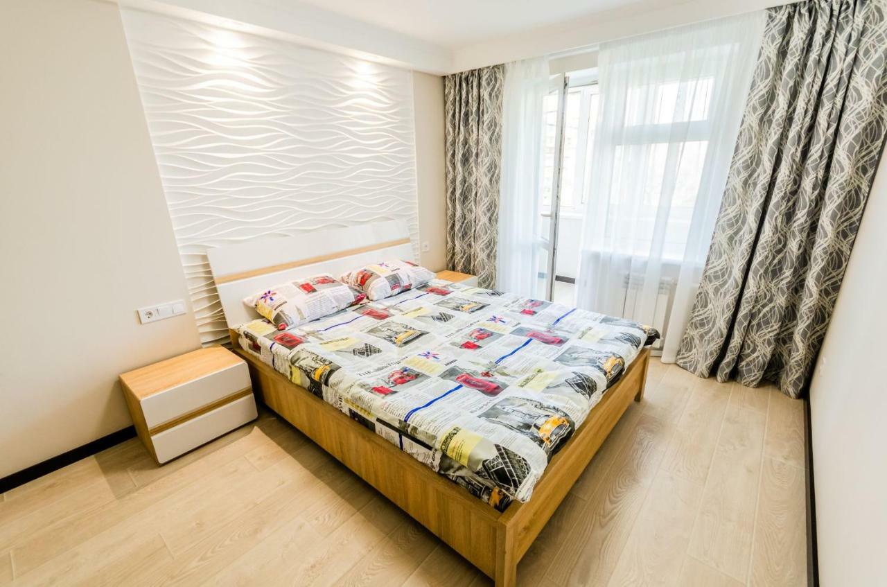 Artal Apartment On Obolonsky Avenue 16A Kyiv Exterior photo