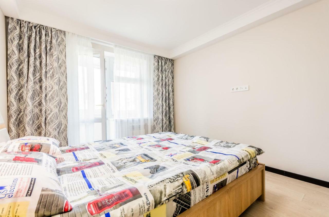 Artal Apartment On Obolonsky Avenue 16A Kyiv Exterior photo